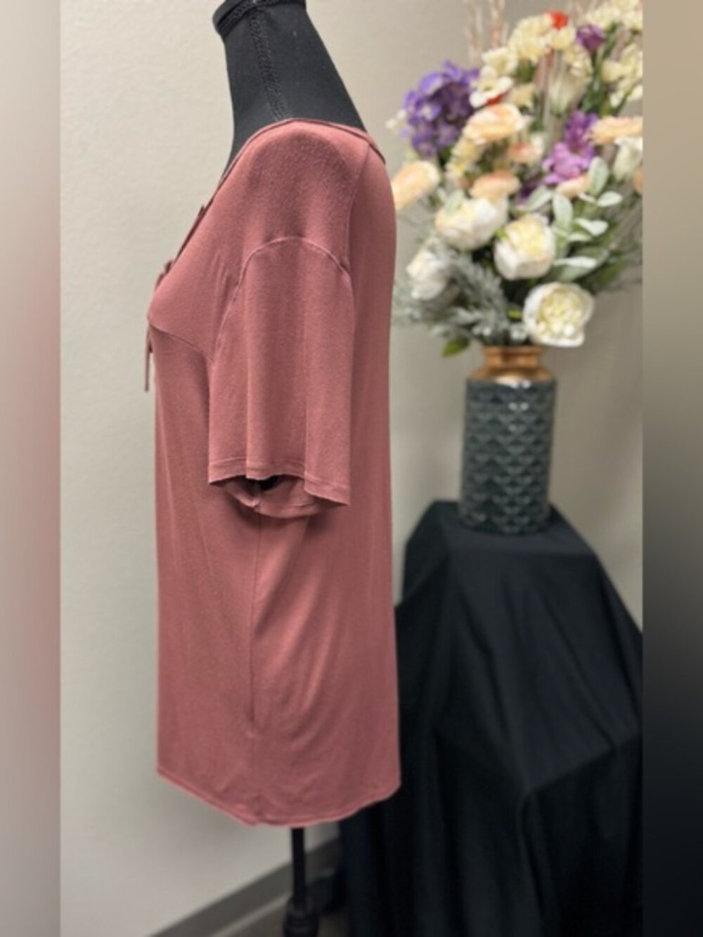 BKE Dusty Rose Lace-Up Top M Boho Raw Edge Soft Stretch Festival Cottagecore - Picture 5 of 11